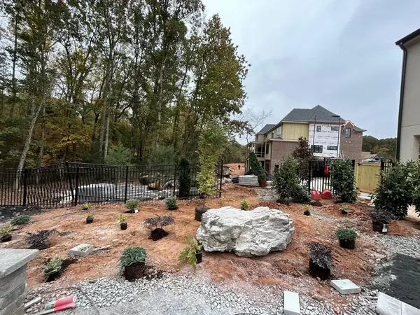 Services - 1 1 - Mr. Outdoor Living