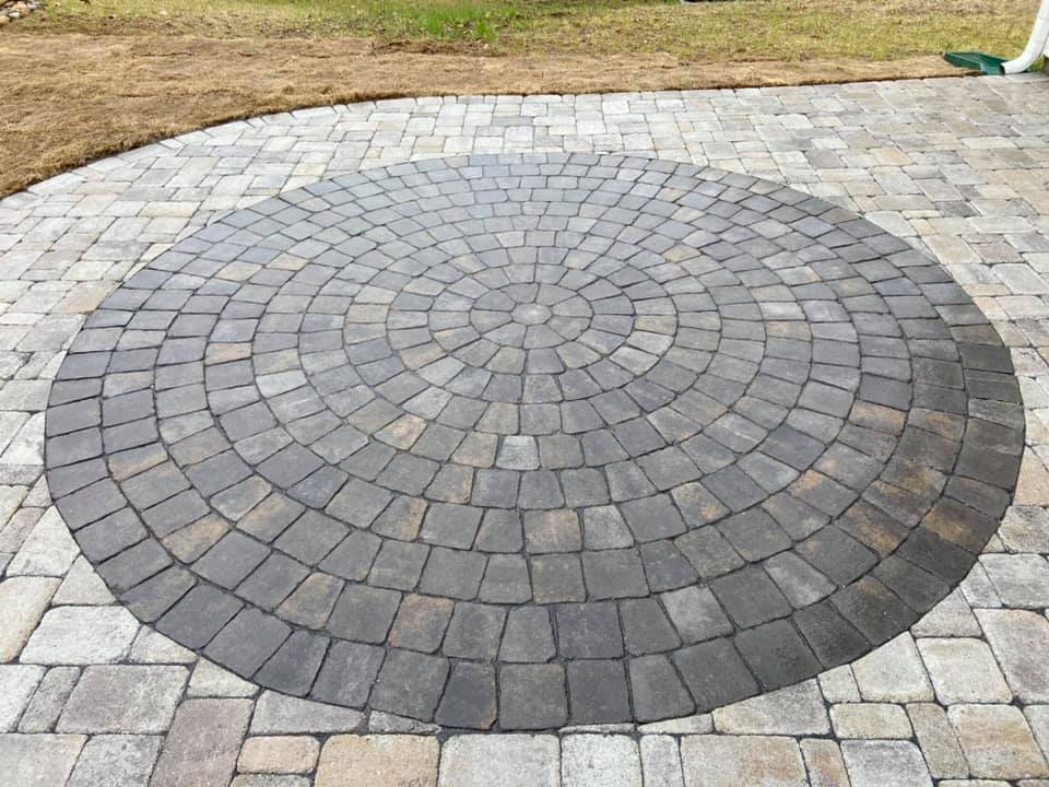 Paver Patio with a Circle Pattern – Outdoor Living Tip of the Day