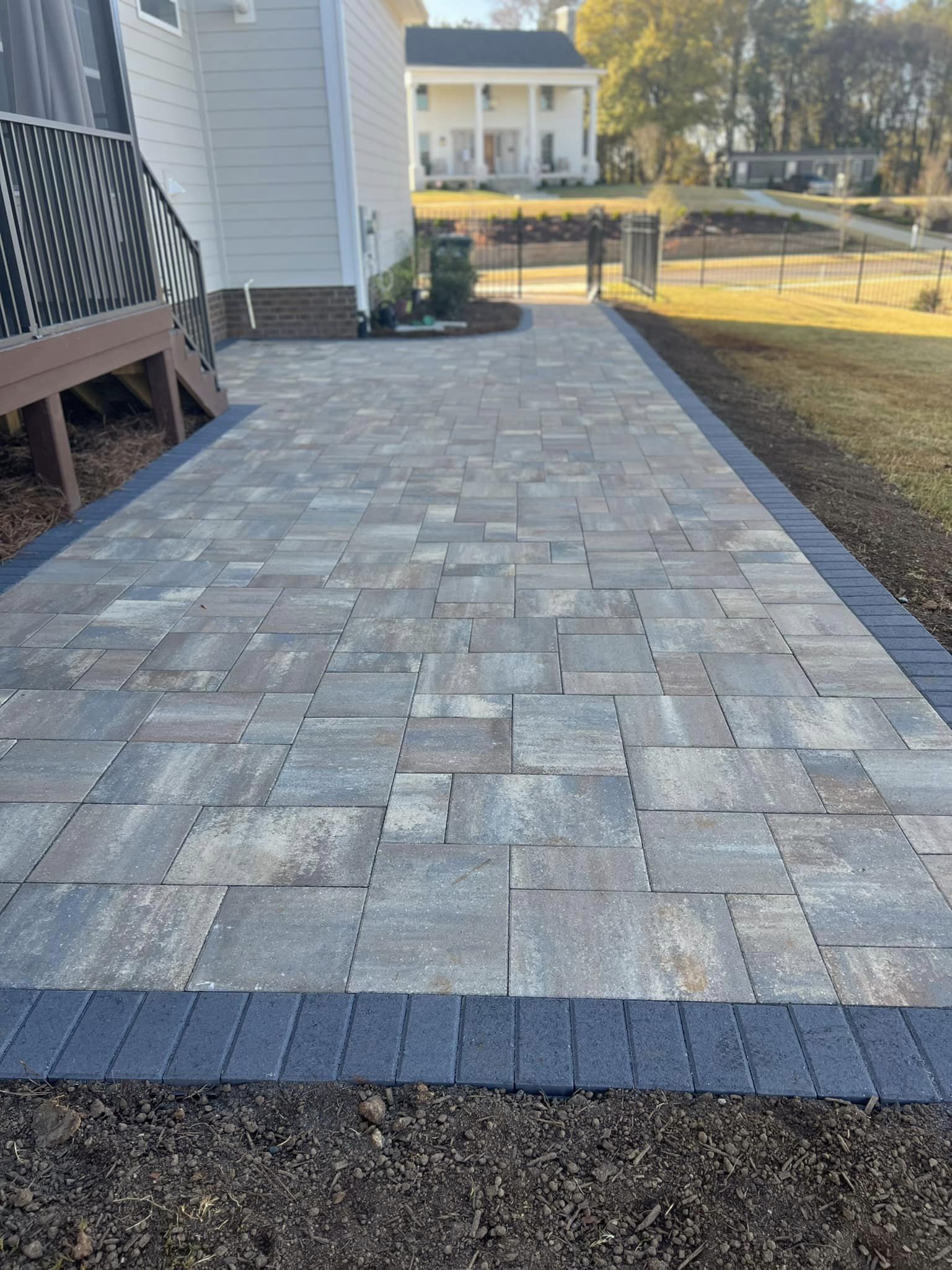 Paver Border – Outdoor Living Tip of the Day