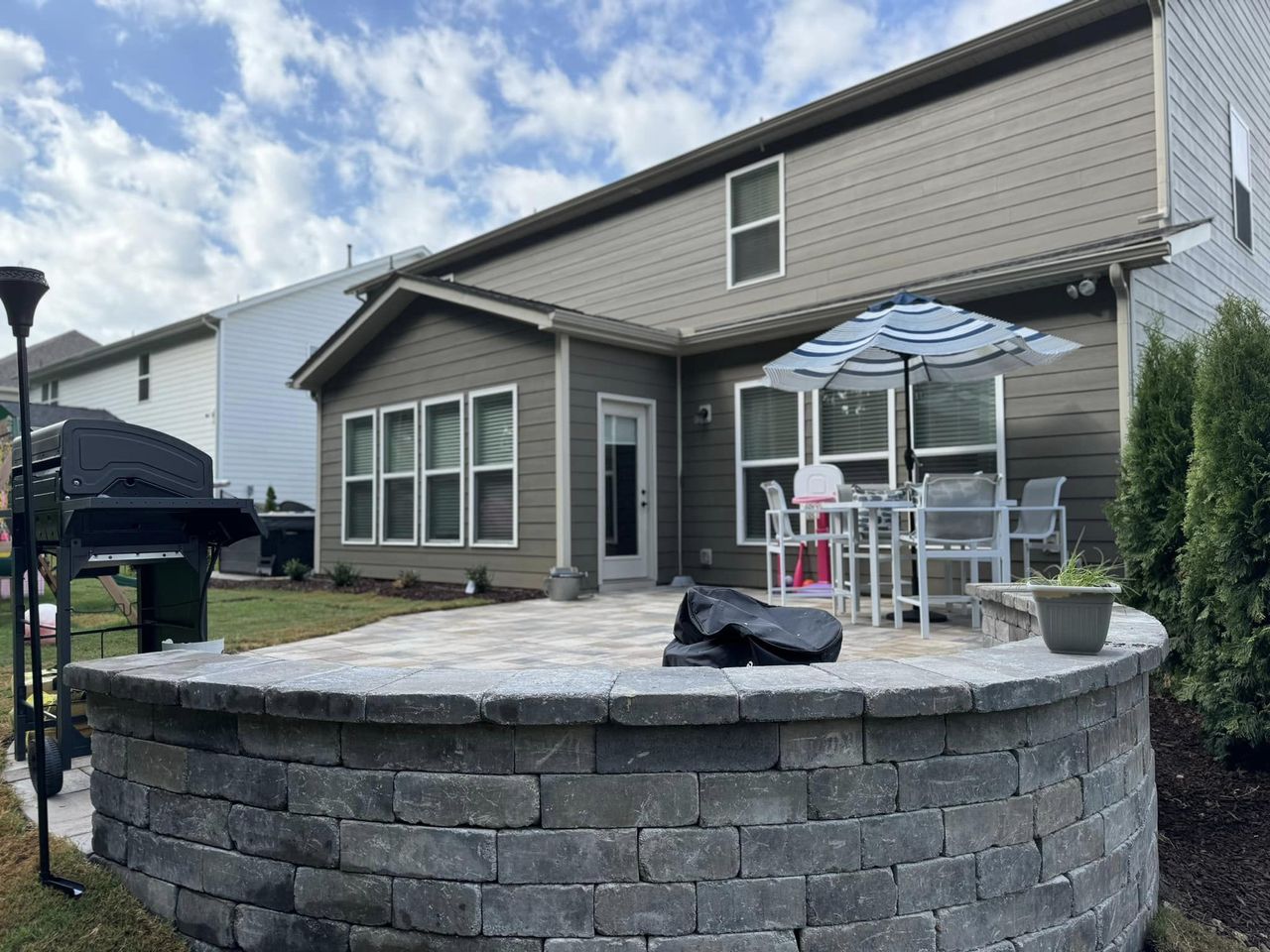 Paver Patio and Seating Wall