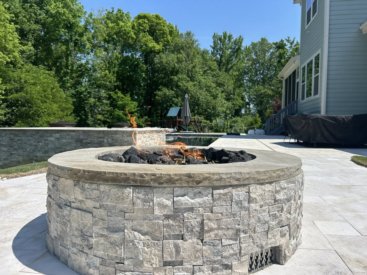 494006461_1927296121342797_9034383163859795642_n Gas Fire Pit
