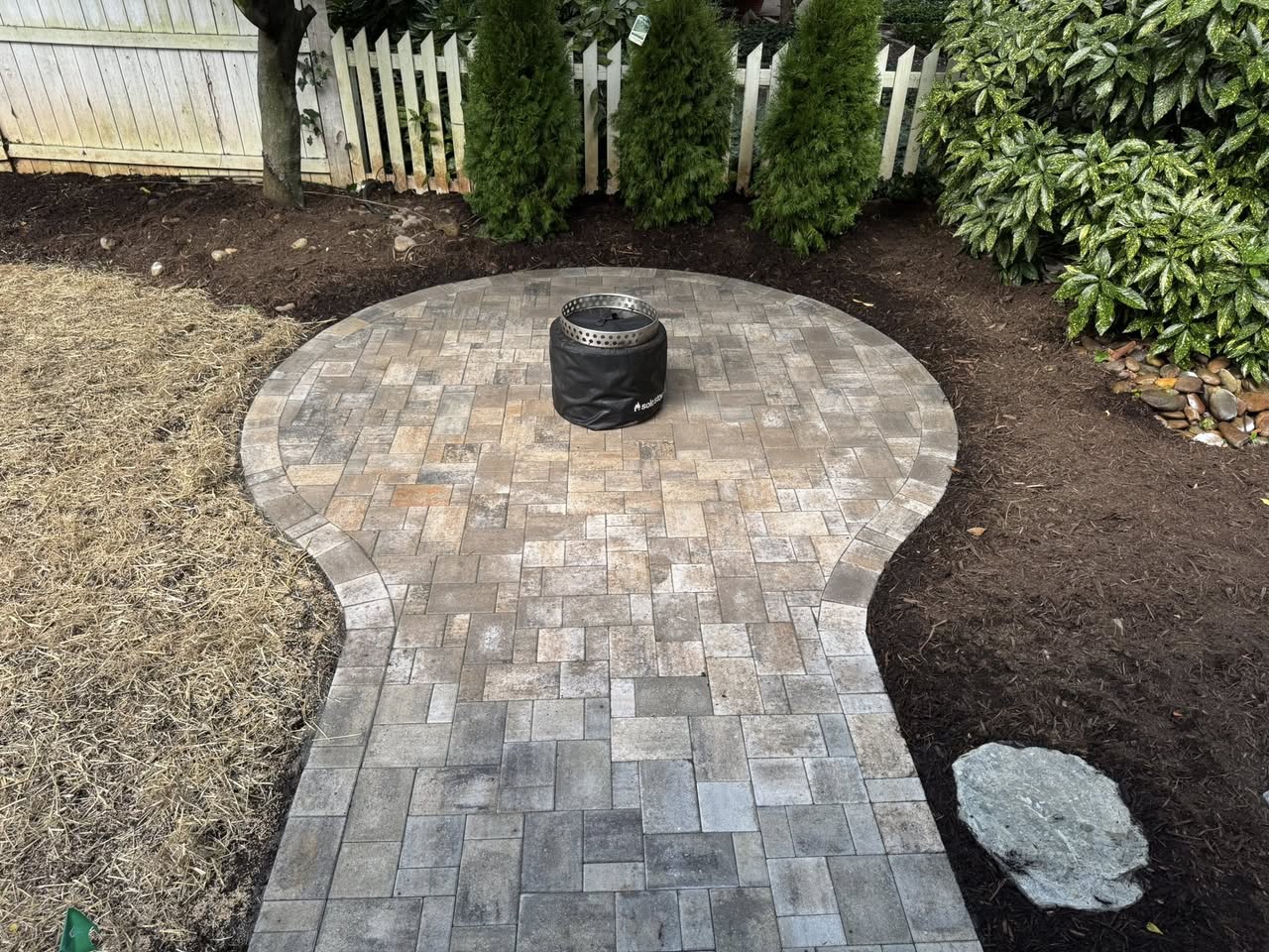 548971706_2039602573445484_451541640858348300_n Paver Patio
