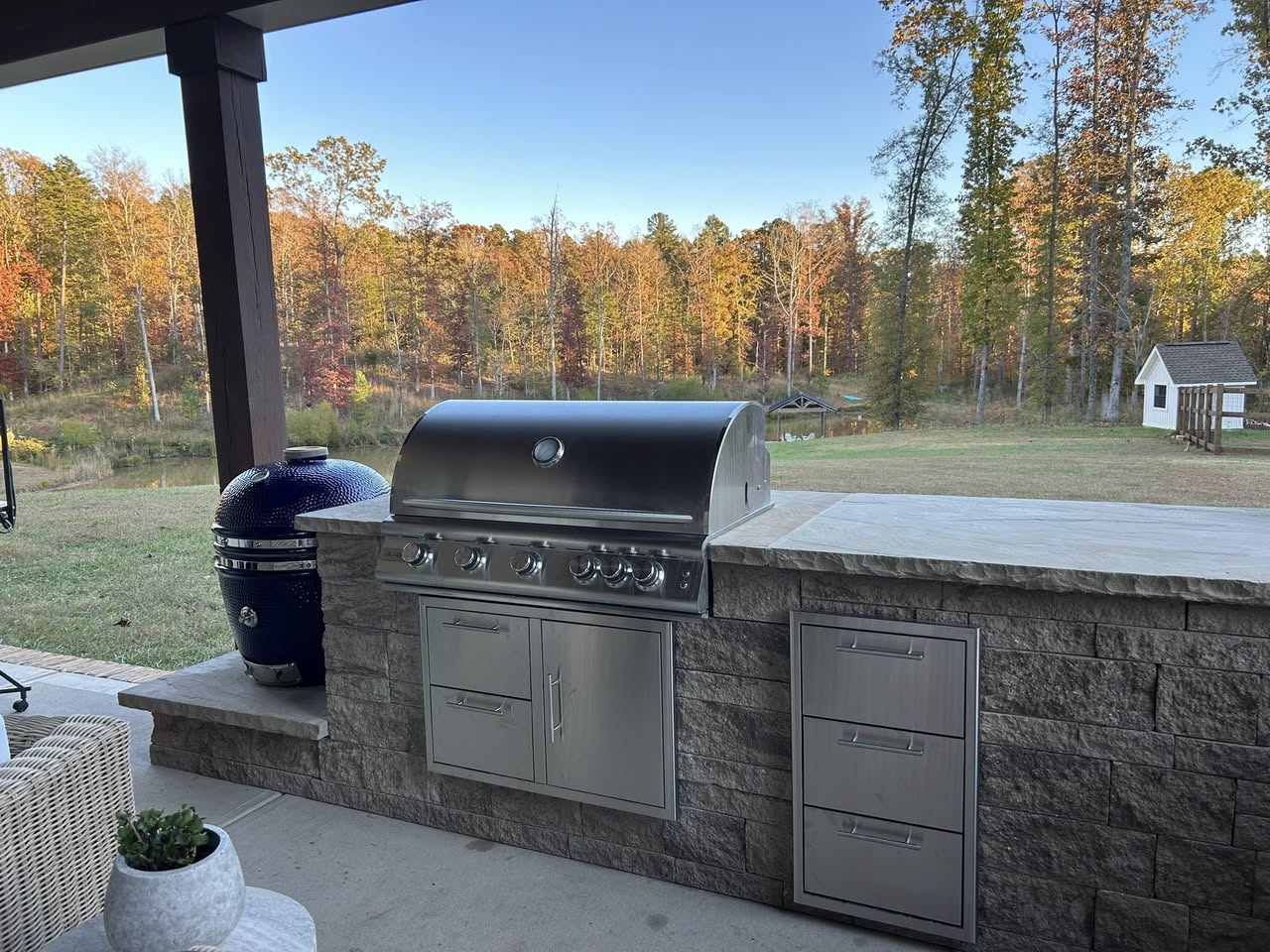 Outdoor Kitchens and Fire Pits