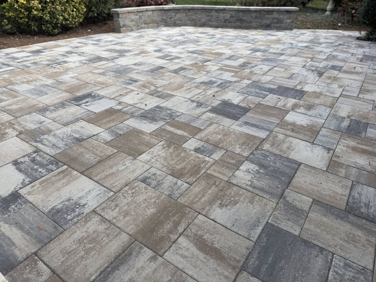 Paver Patio and Seating Wall