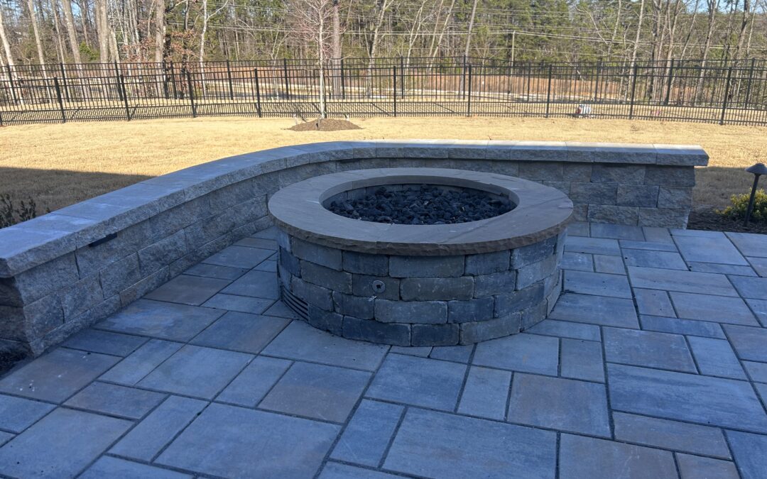 Outdoor Living with Fire Pits, Kitchens & More